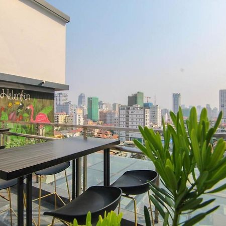 Helen Fin Inn & Apartment プノンペン エクステリア 写真
